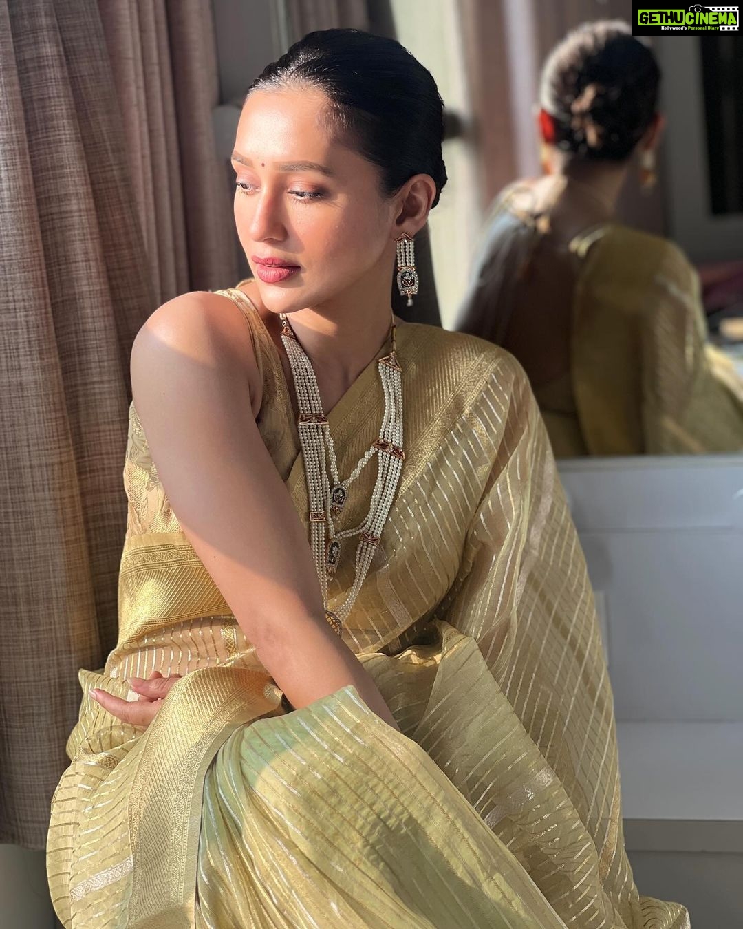 Mimi Chakraborty Instagram - Mom lets drape that saree for you😅😅😅