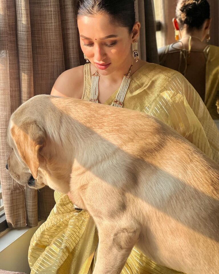 Mimi Chakraborty Instagram - Mom lets drape that saree for you😅😅😅