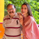 Mimi Chakraborty Instagram – সবাইকে পুজোর অনেক শুভেচ্ছা সবার পুজো খুব ভালো ও আনন্দে কাটুক।

শুভ ষষ্ঠী 🙏🏻❤️

#durgapuja2023 
#durgapuja