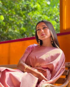Mimi Chakraborty Instagram - সবাইকে পুজোর অনেক শুভেচ্ছা সবার পুজো খুব ভালো ও আনন্দে কাটুক।

শুভ ষষ্ঠী 🙏🏻❤️

#durgapuja2023 
#durgapuja