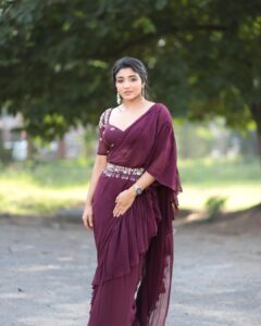 Mirna Menon Instagram - 💞

Styled by @beingstyl
Outfit: @tirabynareshraj
Photography: @sat_narain, @shotsbyuv 
Makeup: @makeupreva
Hair: @thoorigaxnivetha