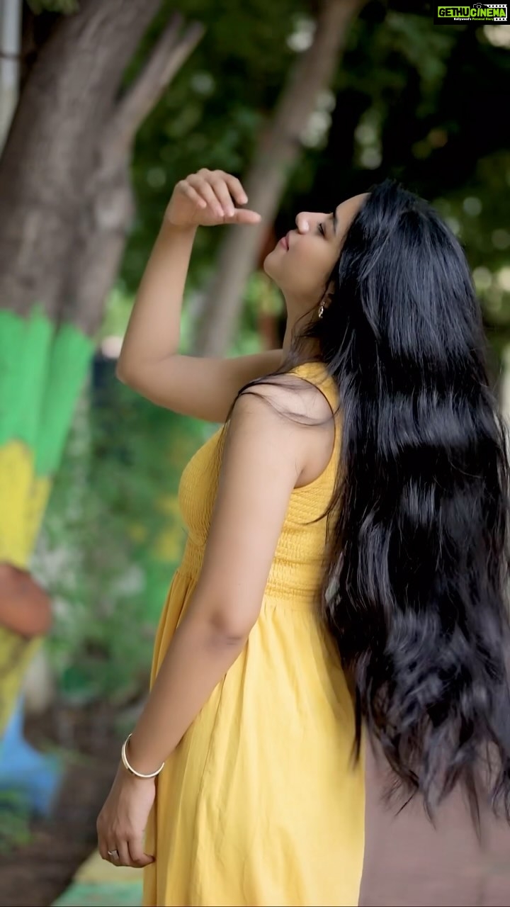 Mirnalini Ravi Instagram - Unlock the Secret to Gorgeous, Damage-Free Hair with Nyle Naturals Damage Repair Shampoo! π± Enriched with Papaya and Hibiscus, this toxin-free, pH-balanced formula pampers your hair with gentle care daily. You wonβt believe the transformation! πββοΈβ¨ #HairCareMagic #DamageRepairSolutions #NyleNaturals #HealthyHairAlways #GentleCareForYourHairEveryday