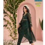 Mirnalini Ravi Instagram – The Big Billion Days are coming soon. Sale prices are already live. Shop sarees, kurtas, sets and more only on Flipkart Fashion. Starting at Rs. 149/-

#FlipkartBigBillionDays #SalePriceLive #flipkartfashion #NaamhiKaafiHai @flipkartlifestyle @flipkart @divastri_ethnicwear