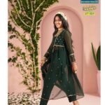 Mirnalini Ravi Instagram - The Big Billion Days are coming soon. Sale prices are already live. Shop sarees, kurtas, sets and more only on Flipkart Fashion. Starting at Rs. 149/- #FlipkartBigBillionDays #SalePriceLive #flipkartfashion #NaamhiKaafiHai @flipkartlifestyle @flipkart @divastri_ethnicwear