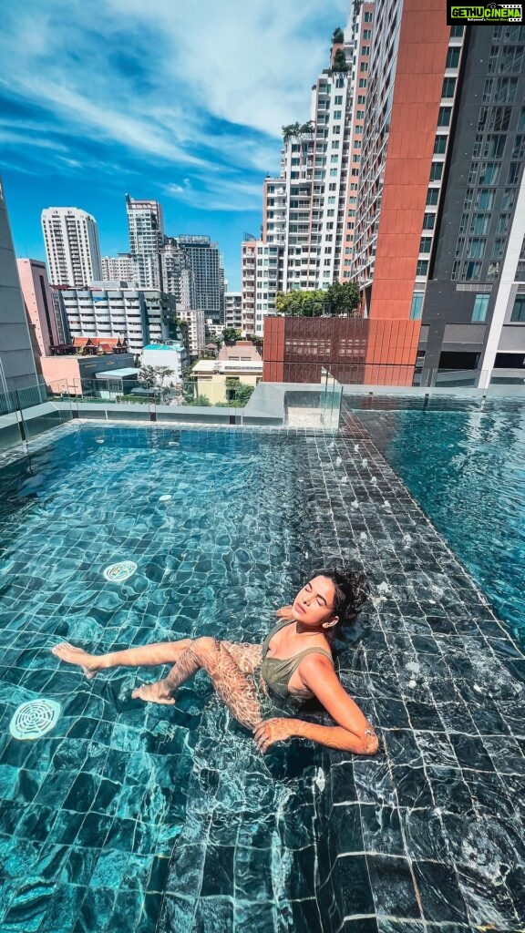 Mitali Mayekar Instagram - There’s nothing to be afraid of even when the night changes…🌱 . . . @goldcoastfilmsofficial @skyviewhotelbangkok @mojjorooftop #candyland #pattaya #pattayathailand #explore #goldcoastfilms #goldcoastfilmsofficial #thailand #travellersoul Skyview Hotel Bangkok