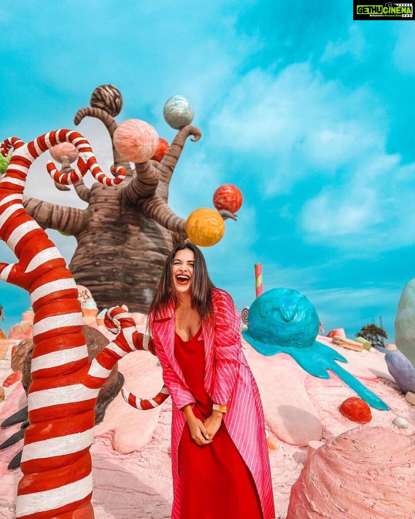 Mitali Mayekar Instagram - Candyland.🍭🏰 . 📸 @kat.kristian ♥️ Styled by @shivanipatil_ 🌸 Outfit @aaprolabel @gateway.pr @goldcoastfilmsofficial #candyland #pattaya #pattayathailand #explore #goldcoastfilms #goldcoastfilmsofficial #thailand #travellersoul Great&Grand Sweet Destination