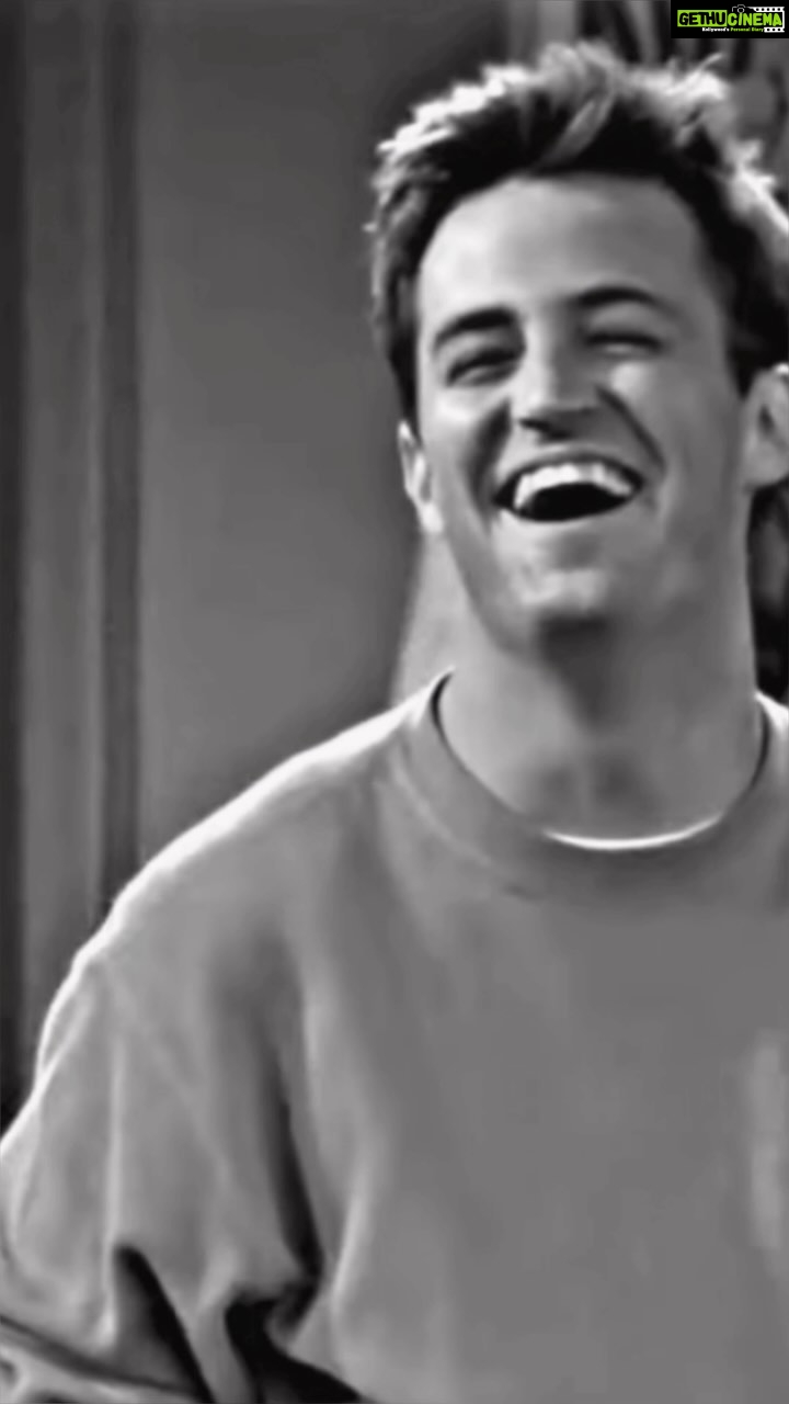 Mitali Mayekar Instagram - Never thought I’d be posting this. I hope you find peace, beer and your Joey to keep you company on your barcalounger wherever you are.❤️ Tight hugs to all the fans, I know we need it today.🤍🥺 #matthewperry #chandlerbing