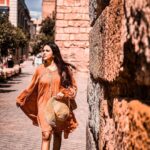 Mitali Mayekar Instagram - Rustic dreams.🧡 📸 @sidchandekar #wanderlust #espana #seville #explore #tinypanda #europetrip #bohochic #vacaymode #goodvibes Seville, Espana