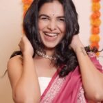 Mitali Mayekar Instagram – #AD
Ganesh Chaturthi is here which means a new look. Thanks to L’Oreal Paris Casting Creme Gloss Ultra Visible. I’m just in love with it. ✨

It has no ammonia, gives a vibrant colour even on dark hair and it lasts 32 washes. It made my hair 5X glossier and shinier even on dark hair. 

I choose Shade 632 light golden brown, from their new UV (Ultra Visible) Range. 

@lorealparis @amazonfashioninn #CastingGlamThisFestiveSeason #WearYourFestiveHair #CastingCremeGloss #UltraVisible #LOrealParis #LOrealParisIndia

*24Hr prior allergy patch tests should be done
