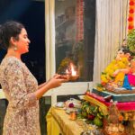 Mitali Mayekar Instagram – निरोप घेतो देवा आता आज्ञा असावी, आम्हा आज्ञा असावी.
चुकले आमचे काही, त्याची क्षमा असावी.🙏🏻
#bappa #pudhachyavarshilavkarya Mumbai, Maharashtra