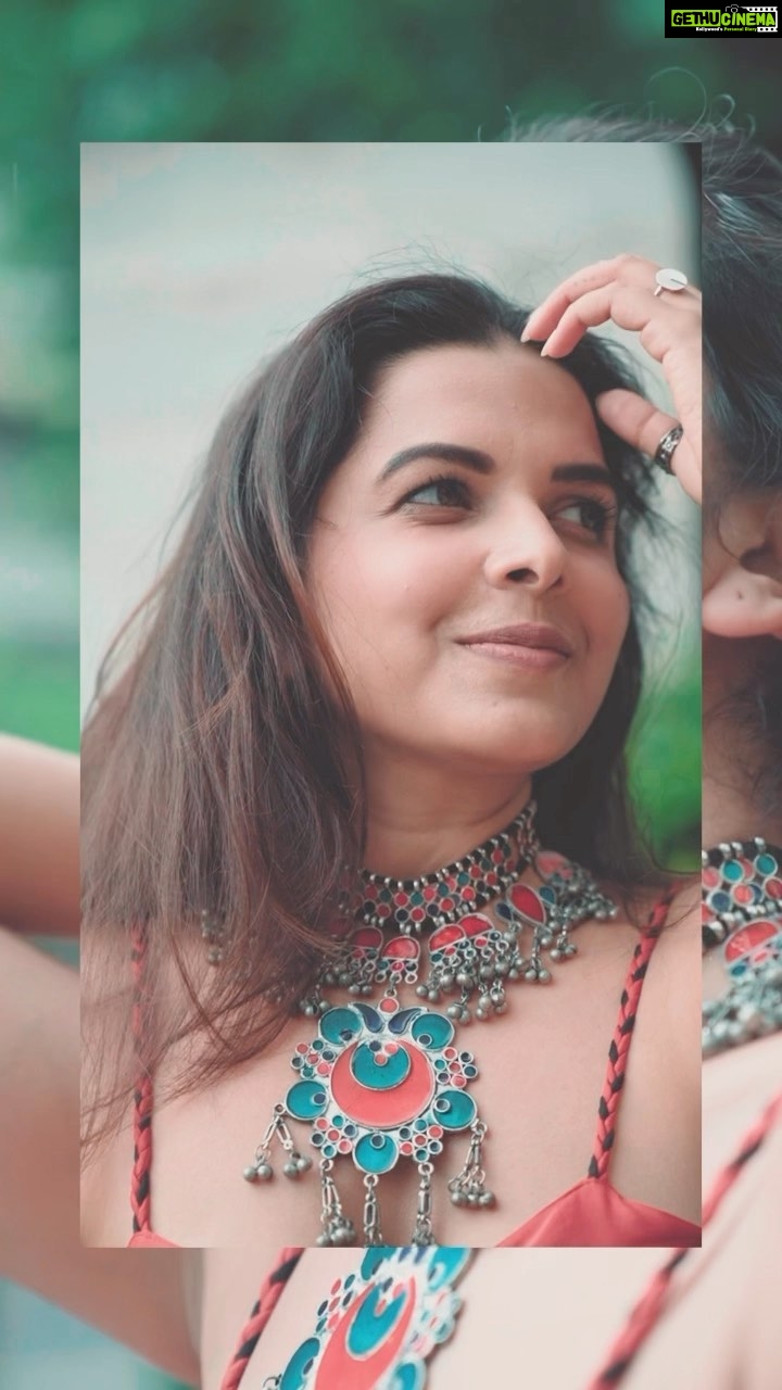 Mitali Mayekar Instagram - Make them say WOW!🥰 WOW’s Vitamin C range is packed with a multitude of benefits. It contains antioxidant to brighten and lighten skin and helps, reduce fine lines and boost youthful suppleness. Befriend the Vitamin C dream team and get ready to conquer the world with that glow. #vitaminc #vitamicrange #brightandeasy cream #brightness #goodnessoffruits #naturalglow #naturalingredients #skincare #skincareroutine #skincarefriends #glowup #glowkit #selflove #selfcare #getitnow #wowskinscience #wowskinscienceindia #bewownaturally