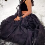 Mitali Nag Instagram - Winter is cominggggggg ♥️♥️♥️😍😍😍❄️❄️❄️ . . . Mitaali Nag, snow, music video, romance, winter, Indian actress, short hair style, winter outfit, trending audio Kufri