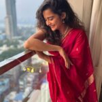 Mithila Palkar Instagram – पहिली दिवाळी 🏠✨

Happy Diwali, everyone! Here’s wishing you the brightest and loveliest year! Be safe ♥️

Saree @sawenchi 
Jewellery @houseofaadyaa