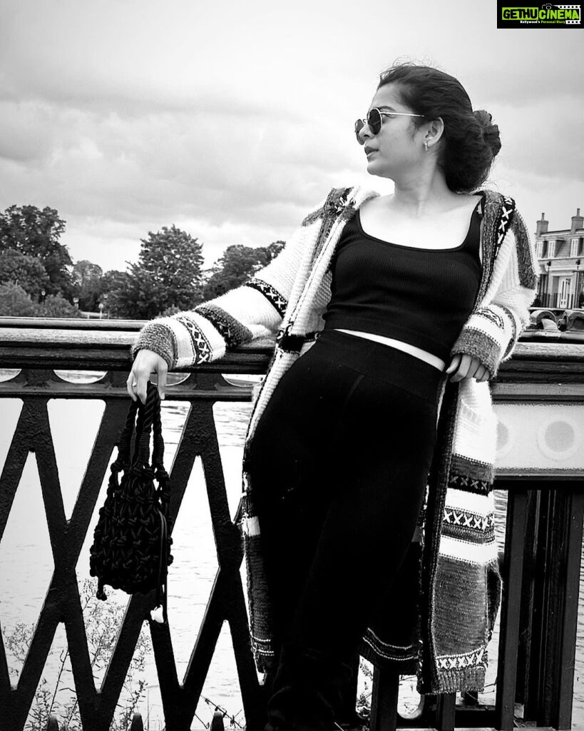 Mithila Palkar Instagram - Took a stroll in Windsor. Windsor Castle, Windsor