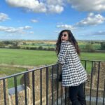 Mithila Palkar Instagram - Right out of a painting, this place 🎨 Cotswold