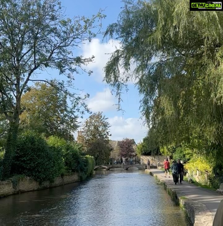 Mithila Palkar Instagram - Right out of a painting, this place 🎨 Cotswold