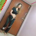 Mohini Ghosh Instagram - Kya karu mai ab nehi hai bas me dil ye mera😉❤️#reelsi̇nstagram #reelsinsta #viral #viralvideos