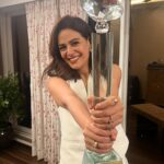 Mona Singh Instagram - BULBUl JOHRI ❤️❤️❤️ Best supporting Actor Thank u , @htcity @ottplayapp #OTTplayawards2023 Thank u @zoieakhtar @reemakagti1 @alankrita601 @neeraj.ghaywan @nityamehra19 @avancontractor @tashaonline ❤️❤️ #bulbul #happyme #instagram #instagood
