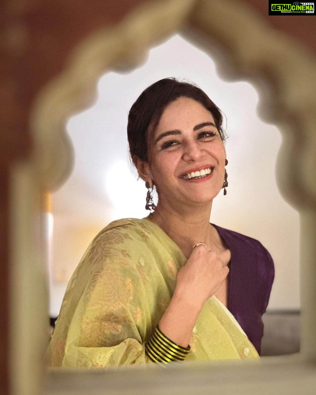 Mona Singh Instagram - #diwalivibes #love #light #instagram 💛