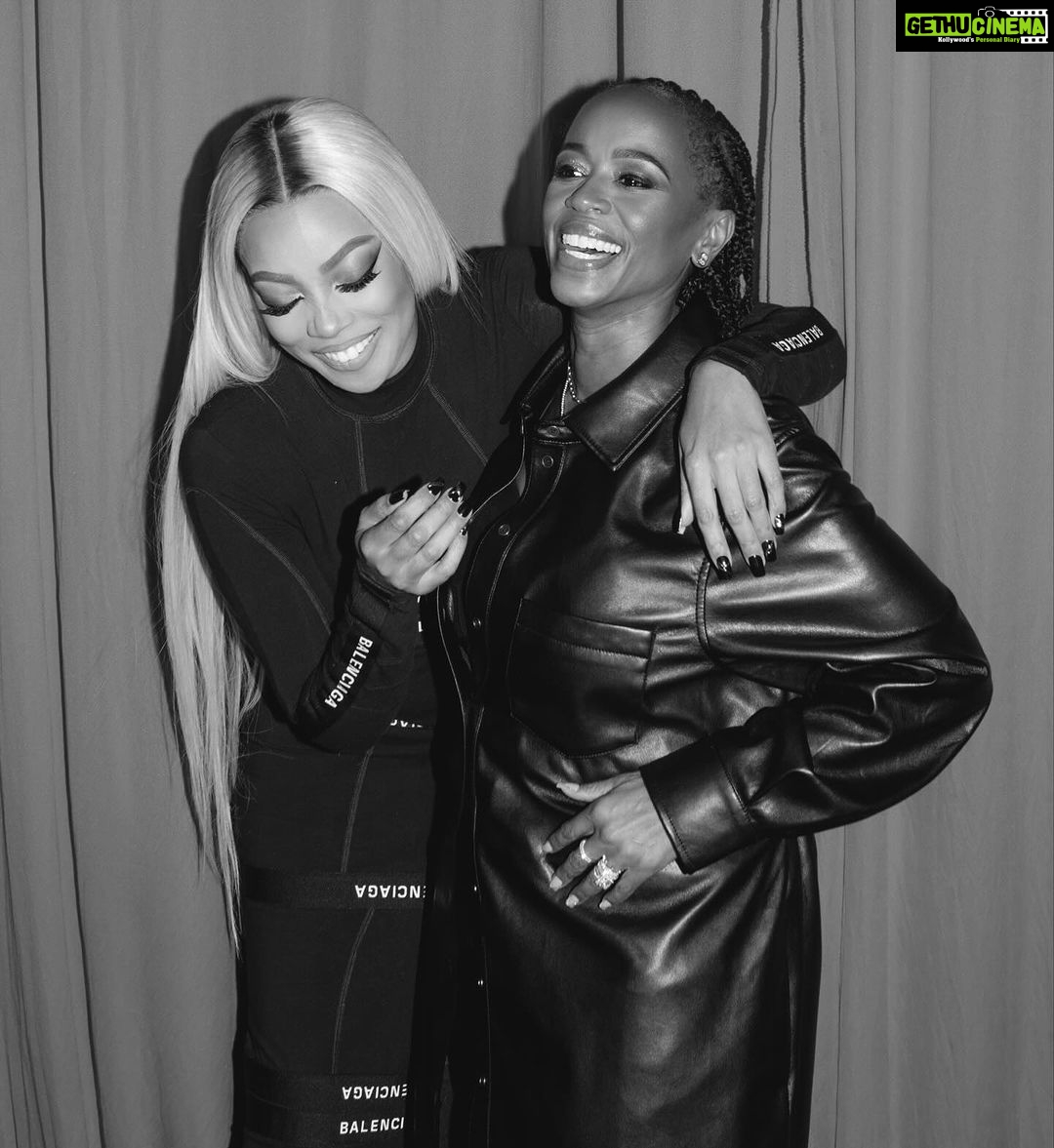 Monica Instagram - What’s Better Than 1 🦂 ?? TWO !! @bosslady_ent You’re Heaven Sent!! You’ve been My BESTfriend through the peaks & valleys of life! You’ve sheltered me during the depths of my pain & the first to celebrate me in the midst of my joys!! I LOVE YOU BESTIE… No matter the distance we’re never apart ! We’re 1, when it’s up with you, it’s stuck for me! 4L 🔒 HAPPY • BIRTHDAY • SHANTE 🌹