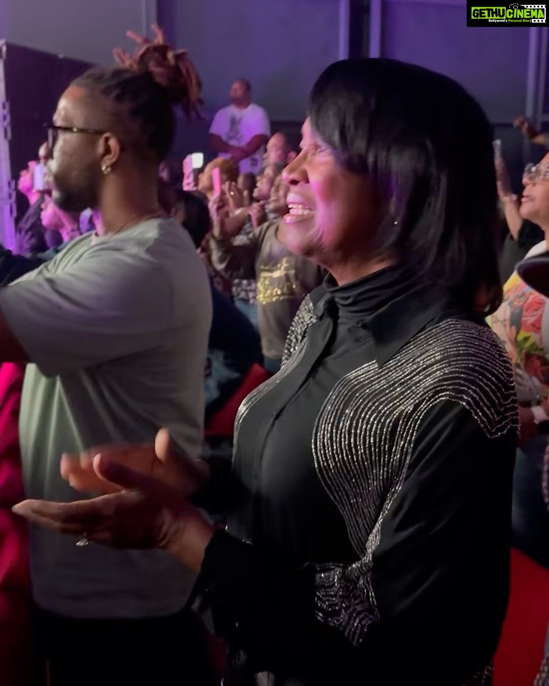 Monica Instagram - The way I ADORE the incomparable , legendary @thelegendaryclarksisters is unexplainable! Each of you have welcomed me, flaws and all without judgement & I love each of you … @karenclarksheard @dorindaclarkcole @jackyclarkchisholm 🫶🏽 My Momma Was Getting her Classy Holy Clap Life😂