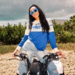 Monica Instagram - Seeing the world W/ My World 🌎 #LAYDAY10 #TakingTurks Shot By: @cyndiibee_ Jerseys: @melodyehsani Jeans: @minaamonroe Sneakers: @dasneakerpeddler Braids: @jadeandjala The Ritz-Carlton, Turks and Caicos
