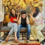 Monica Khanna Instagram - The Perfect Blend Of Chaos And Laughter..... @manish_goplani @chhayachouhan #loveandlaughter #frienship #brothersistersbond #manishgoplani #chhayachauhan #monikakhanna #trio #instagram #instagood #instaphoto #instapicture #instameet #dosti Bohoba