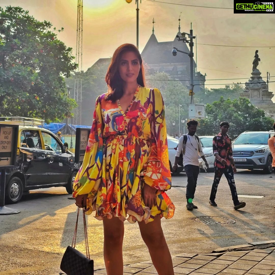 Monica Khanna Instagram - High Heels and Unstoppable Confidence My Feminine Weapon🌻 Picture credit -@igoforpro Hairstyle by -@sardarrume Makeup by -ME Outfit -@sandsfashionhouse #instareels #dresses #fashion #colorfulglam #glamour #instavideo #viral #viralvideos #trendingreels #explore #newtrending #trendingsongs # #bollywood #filmyladki #pyar #ishq #mohabbat #sareefashion #churchgate# mumbaisamachar #mumbai #fashionphotography #mumbaistreets #local #photography