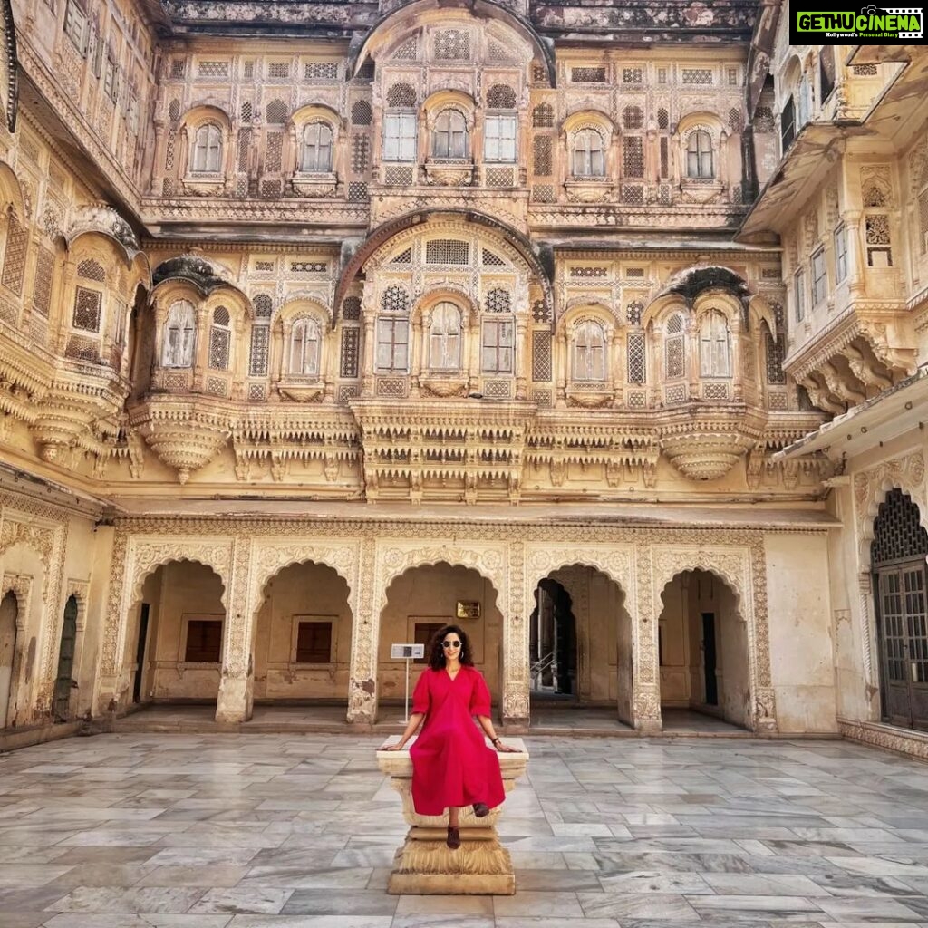 Monica Khanna Instagram - "A journey back in time"..... #travelphotography #travel #jodhpur #travelling #pyar #ishq #mohabbat #loveinred #laalishq #happyme #jodhpurdiaries #check✔ #fort # Mehrangarh Fort Jodhpur