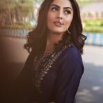 Monica Khanna Instagram – बदनामी का डर हो तो मोहब्बत छोड़ दो,
इश्क की गलियों में आओगे तो चर्चे जरूर होंगे।
📸-@atharvapadhye01
#शायरी #shayari #gulzaar #love #pyar #mohabbat #ishq #mondaymorning #kindnessovereverything #happiness#filmiladki #monikakhanna #teji #ikkkudipunjabidii #instalove #instagram #instagood #monikakhanna #selfmusing #gratitude #begoodtoyourself #instapost #instapicture #instadaily