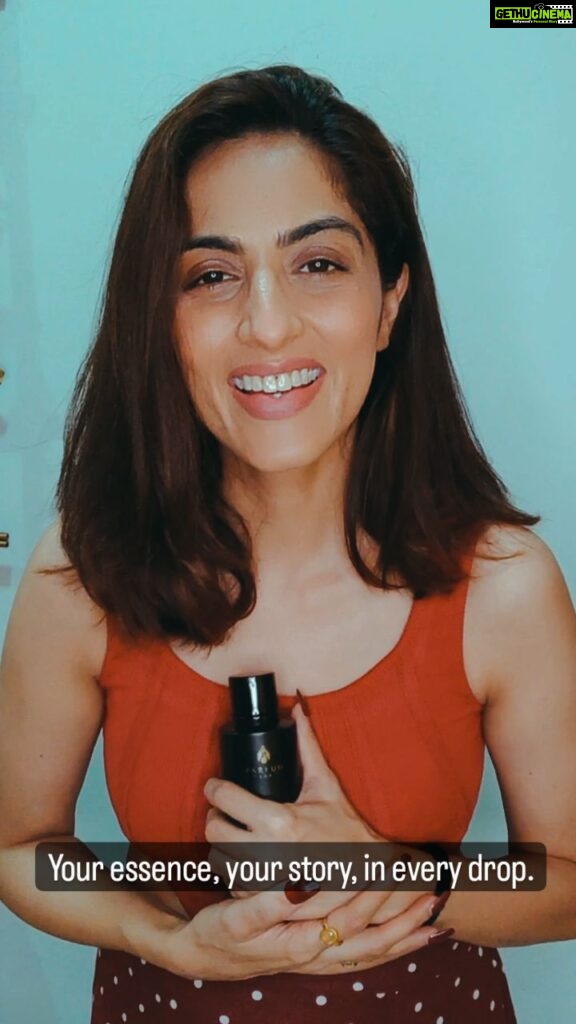 Monica Khanna Instagram - Love a scent that can make memories come alive. ... Try @parfumlab.co.in for a wonderful experience... Well balanced composition Super comforting Gentle and pleasent Aura... Repulsive and Attractive...❣❣❣❣ #perfume #fragrance #feelgood #thankyou #review #loveandhappiness #try #feelgood #smellgood