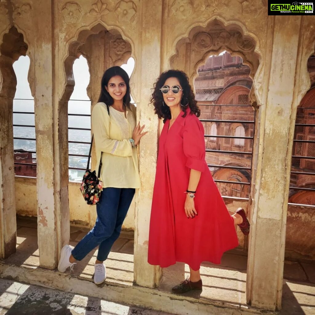 Monica Khanna Instagram - "A journey back in time"..... #travelphotography #travel #jodhpur #travelling #pyar #ishq #mohabbat #loveinred #laalishq #happyme #jodhpurdiaries #check✔ #fort # Mehrangarh Fort Jodhpur
