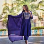 Monica Khanna Instagram - बहुत मिलेंगे हसीन चेहरे दुनिया के बाज़ार में वो मुक्कदर से मिलता है जिसका 'दिल' खुबसूरत होता है।।। Captured by -@atharvapadhye01 Wearing @bibaindia @pratikshachandak #शायरी #shayari #gulzaar #love #pyar #mohabbat #ishq #mondaymorning #kindnessovereverything #happiness#filmiladki #monikakhanna #teji #ikkkudipunjabidii #instalove #instagram #instagood #monikakhanna #selfmusing #gratitude #begoodtoyourself #instapost #instapicture #instadaily
