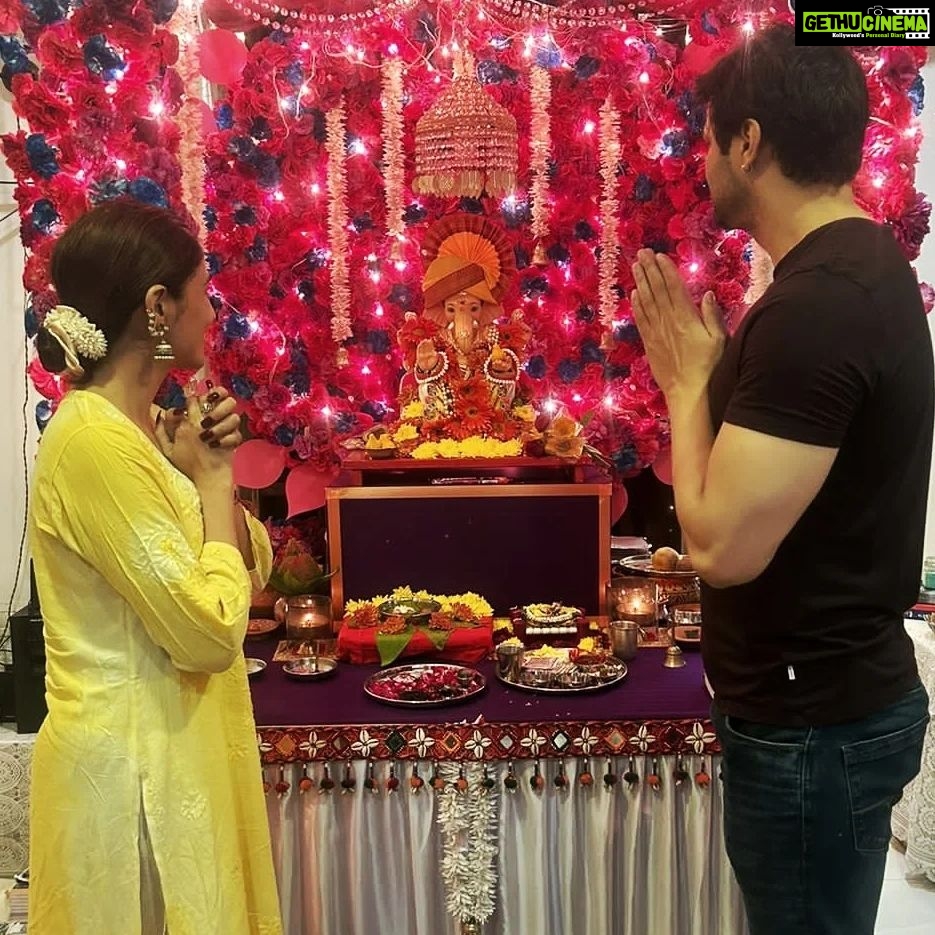 Monica Khanna Instagram - गणपति महोत्सव Beautiful dump of my another favourites (part 2) @kusumita @manish_goplani @dhirajrai10 @incognito.1176 @chhayachouhan @dr.rebeccapinto @rebeccapiintto @vedantkhot__official #ganeshchaturthi #ganpatibappamorya #happiness #bappa #love #ganesh #utsav #ganeshutsav