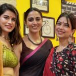 Monica Khanna Instagram – गणेश महोत्सव।।
19.09.2023
Beautiful dump of my favorites (part 1)❣️
@chhayachouhan
@manish_goplani
@jigyasa_07
@hardiksangani
@ranarushad
@ketswalawalkar
@madhuriwalawalkar
@megbook99
@jr.mehmood sahab
@himanshuashokmalhotra
@gkanikag
@poojaa_singh_
@vaibhavsingh182019
@eishasingh
@mahima_makwana
@gaurinandkumarmunavalli
@archana_karmakar
@bubly_curly_merly_
@saarvieomanaofficial