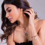 Mouni Roy Instagram - "I have enough jewellery" - said no one, ever✨😉 @orrajewellery