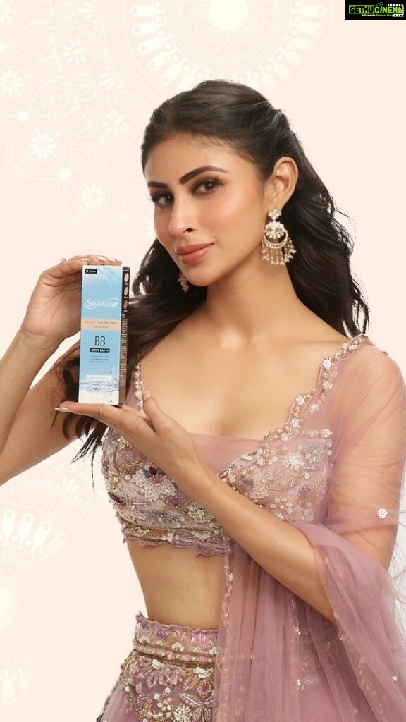 Mouni Roy Instagram - Dance your way to the spotlight this festive season, just like Mouni! The secret to her luminous glow is out. Spawake’s Moisture Glow BB Cream is formulated with sea minerals and vitamin B6, along with SPF27/PA+++ to keep your skin protected and hydrated for 10 hours! Be the festive glow of the season! For more details, visit the link in bio. Buy online on Nykaa (Spawake), Amazon (Spawake Official), Myntra & Flipkart (Spawake Official). Also available in offline stores. #Spawake #BBcream #Makeup #Festive #Foundation #JBeauty #Moisture #ad