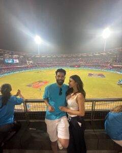 Mouni Roy Instagram - We wonnnnnnnnnnn 🇮🇳