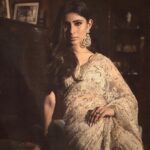 Mouni Roy Instagram – Live by the Sun,
Love by the moon…
•
•
•
@trishilagoculdas s home isn’t just a beautiful home, it’s stories, heritage & generations of love. You can see it in every room, every corner, every floor. I love you but might love your home a lil more 🤪😝

Wearing- @geishadesigns
Jewellery- @razwada.jewels
Styled by- @rishika_devnani
Assisted by- @stylebyvanshika
Hair- @chettiarqueensly
Makeup- @mukeshpatilmakeup
Captured by- @gohil_jeet