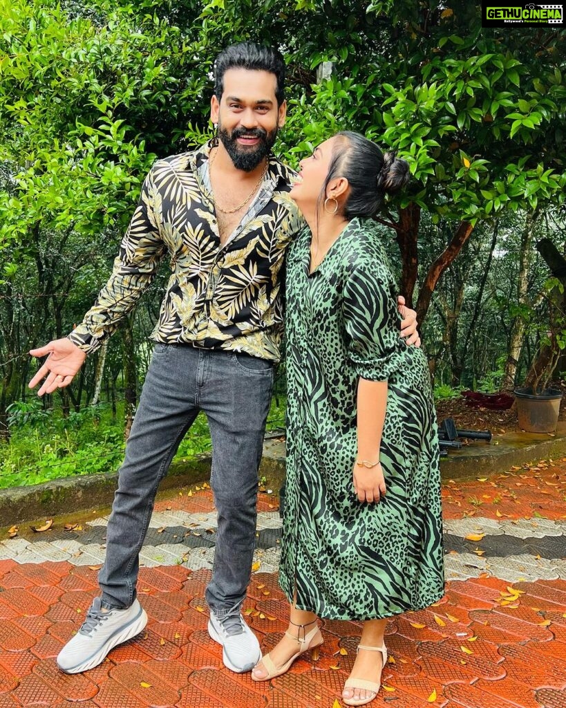Mridula Vijay Instagram - With my classy man 😘 #starmagic