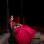 Mridula Vijay Instagram - Mridhula Vijai looking more pretty in Pradwana Designs Best choice for ur wedding reception😍 📷 @premjith_attingal_photography 💄 @pooja_vysh_makeovers #pradwanadesigns #lehengalove #lehenga #bridesbeautyofkerala #bridalwear #bridallehenga #lehengacustomization #custommade