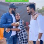 Mridula Vijay Instagram - അവളുടെ ഒരു ആഗ്രഹമല്ലേ .. സാധിച്ചു കൊടുത്തേക്കാം 😝 #mridulavijay #yuvakrishna #jishinmohan #comedyreels #enaalepaakaporen #friendship
