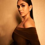 Mrunal Thakur Instagram - Pippa’s premiere night ✨ #IdStopScrollingToo