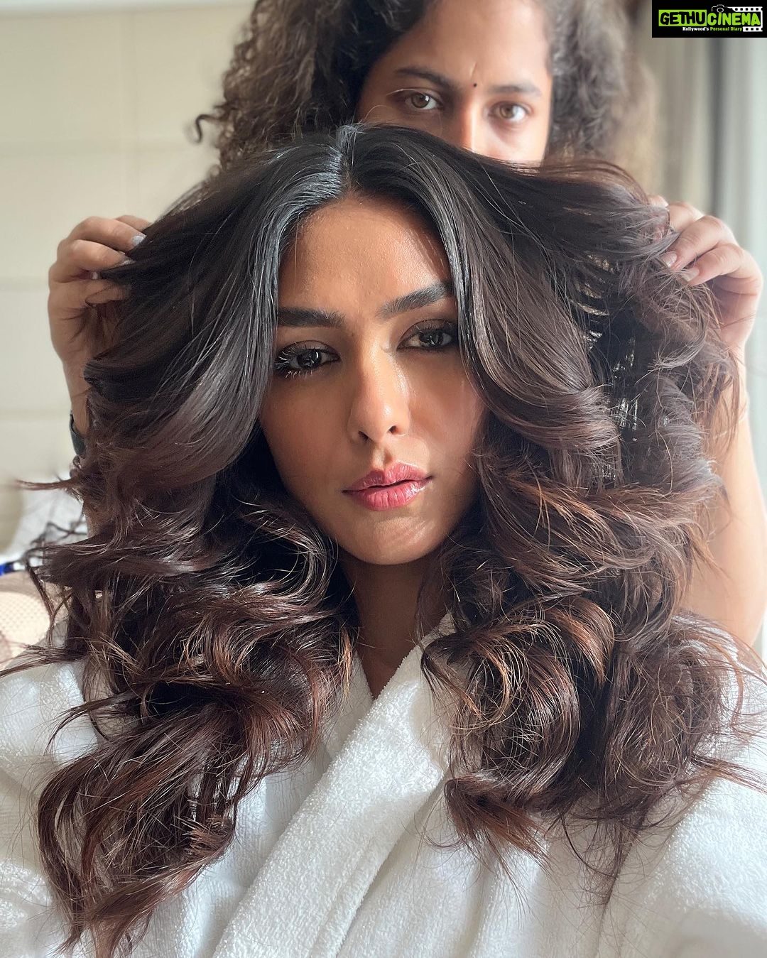 Mrunal Thakur Instagram - πΊπΈπ»π»ππ¦π»π¦ππ