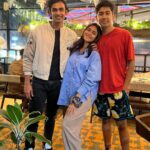 Mrunal Thakur Instagram - 🌺🌸🌻😻💕🦋🌻🦄😘😎