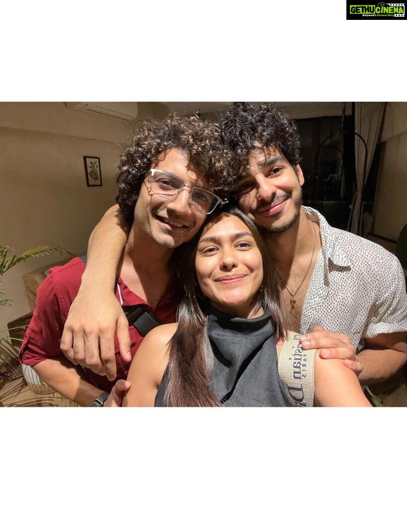 Mrunal Thakur Instagram - My incredible Pippa family, you guys are the absolute best—crazy and full of love! Thank you, @ishaankhatter, @sonirazdan ma’am, @priyanshupainyuli, @soham_majumdar_ and the entire team for making this journey so fun and memorable Thank you @rajamenon sir, @ronnie.screwvala sir, and #SiddharthRoyKapur, for choosing me to bring Radha to life. and giving me the opportunity to be a part of this crazy Pippa family! @arrahman sir, your music made this entire story a more powerful and beautiful film. Thank you for the magic you created for pippa! @brig.bsm Sir, your courage and bravery is why we are here today, and I cannot thank you enough for allowing us to bring your story with the world. I am glad to finally be able to share #Pippa with you all, and I hope you enjoy it as much as we enjoyed shooting it! 💖 With love, Radha