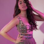 Mrunal Thakur Instagram - Billo boy x Meee, here to make your Diwali brighter ✨