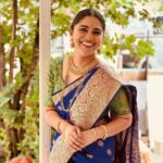 Mrunmayee Deshpande Instagram - Shadi ka mausam hai! Pc - @swanandtendulkar ❤️ #weddingday