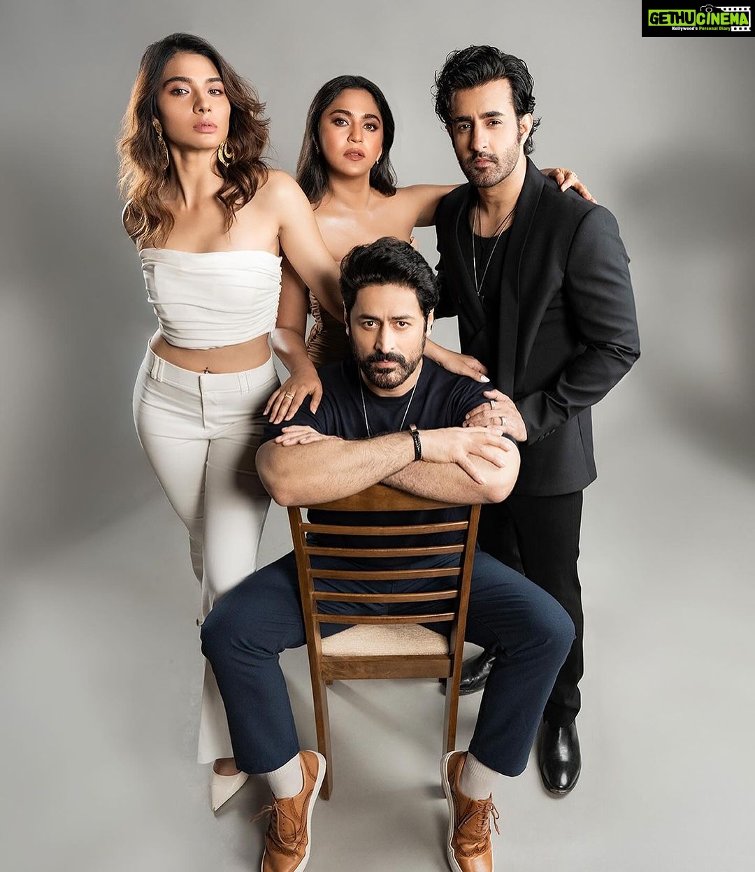 Mrunmayee Deshpande Instagram - We're all about 'treat'ing š #MumbaiDiariesOnPrime, watch now on @primevideoin @nikkhiladvani @onlyemmay @madhubhojwani @emmayentertainment @merainna @natashabharadwaj_official @satyajeetdubey @desaitina