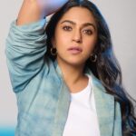 Mrunmayee Deshpande Instagram - Mumbai Diaries 2! 🩵 @amazonprime @primevideoin @emmayentertainment Styled by - @nehachaudhary_ Outfit - @joinalternative Makeup - @saurabh_kapade Hair - @nilampatel12 Captured by - @kalyaam_2.0 ❤️ #promotion #mumbai #diaries #new #season #style #courage